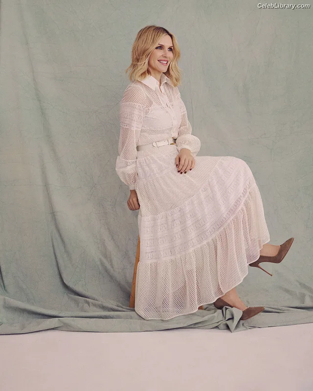Rhea Seehorn photo 22 of 403