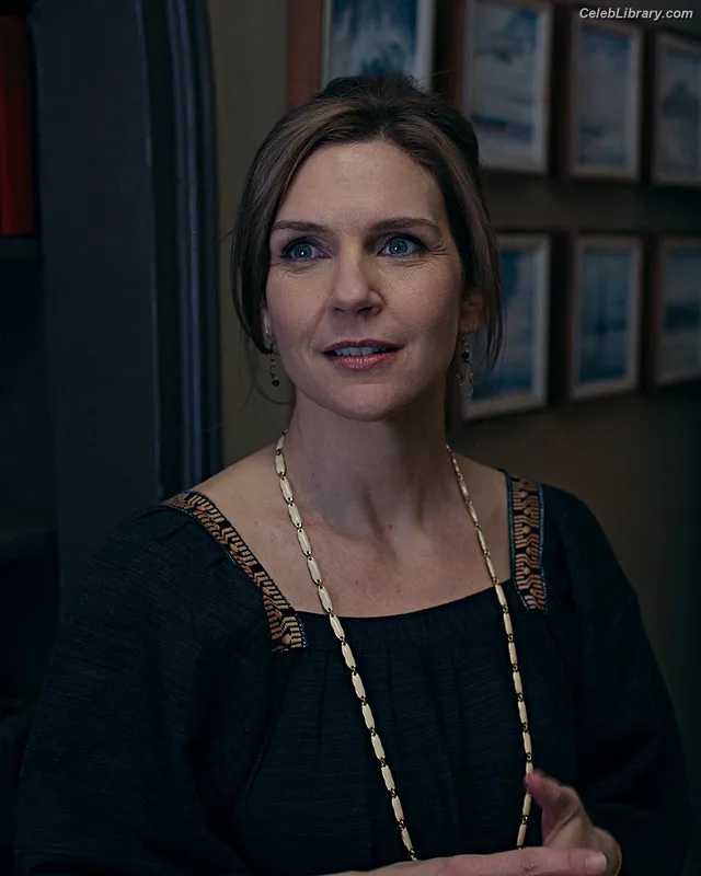 Rhea Seehorn photo 24 of 403