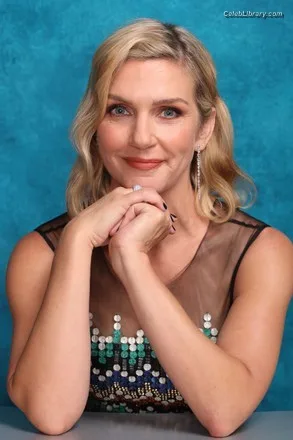 Rhea Seehorn photo 17 of 403