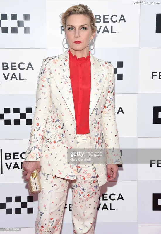 Rhea Seehorn photo 2 of 403