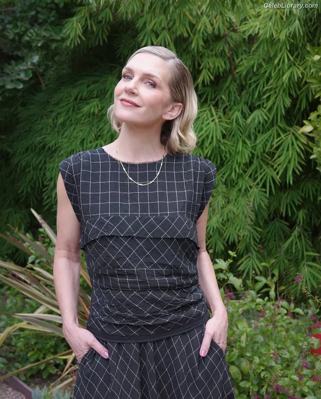 Rhea Seehorn photo 13 of 403