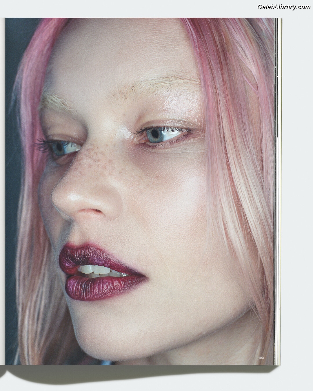 Rhian Teasdale photo 6 of 149