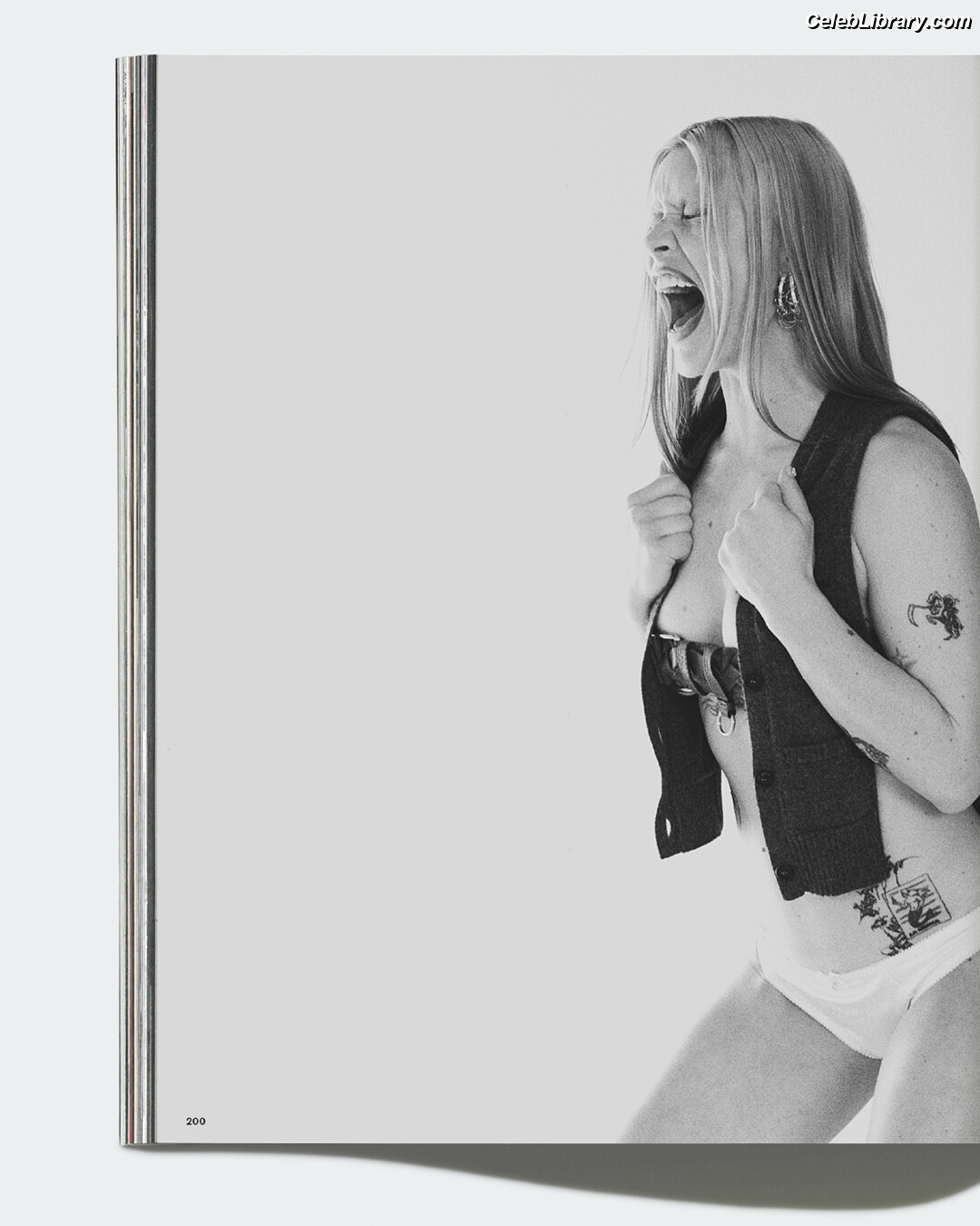 Rhian Teasdale photo 8 of 149