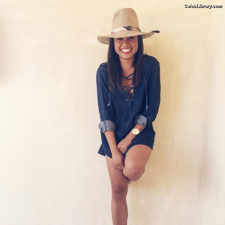 Rhyon Nicole Brown photo 3 of 102