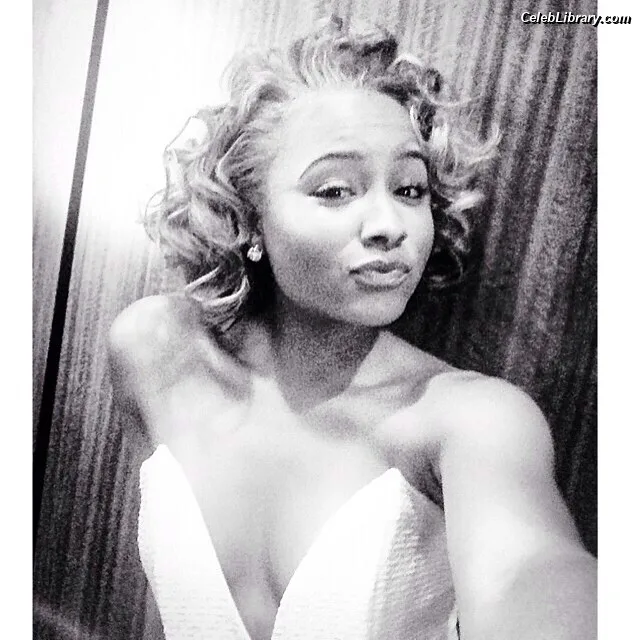 Rhyon Nicole Brown photo 1 of 102