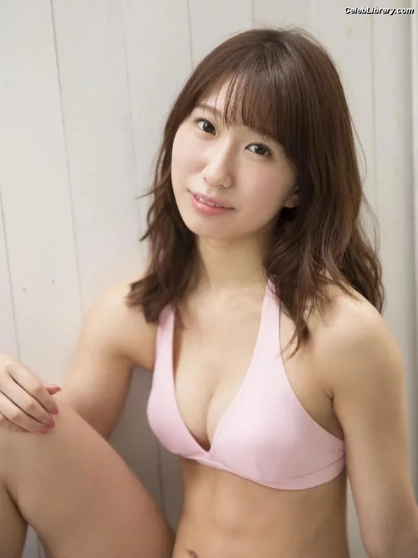 Riho photo 8 of 35
