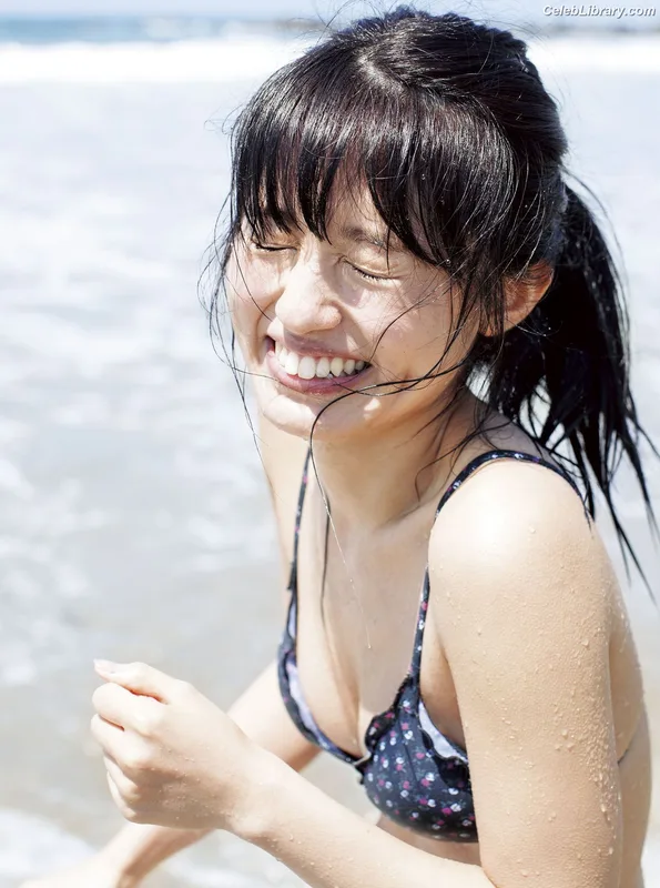 Rikako Aida photo 16 of 238