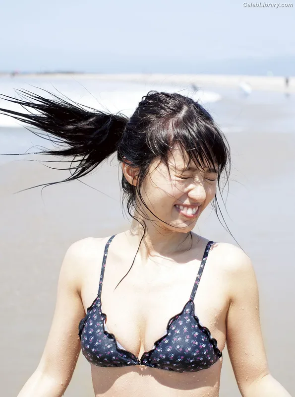 Rikako Aida photo 17 of 238