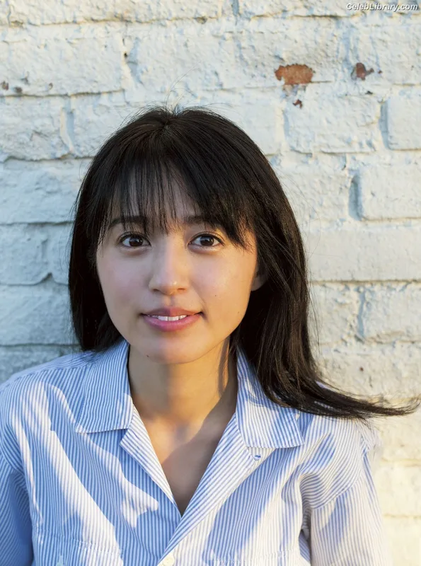 Rikako Aida photo 17 of 238