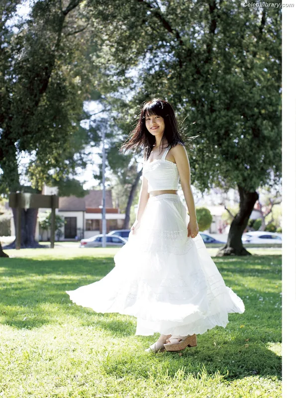 Rikako Aida photo 1 of 238