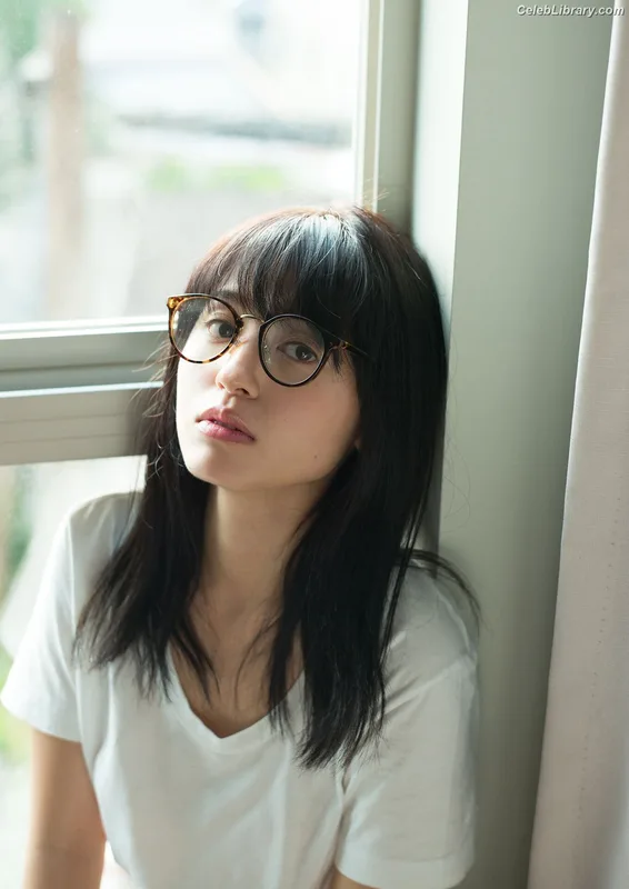 Rikako Aida photo 19 of 238