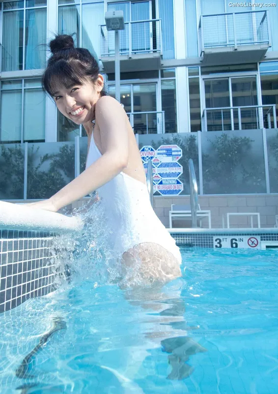 Rikako Aida photo 8 of 238
