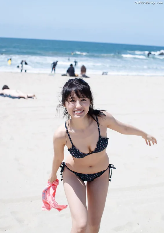Rikako Aida photo 10 of 238