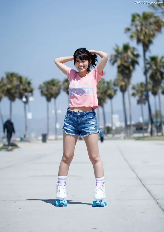 Rikako Aida photo 12 of 238