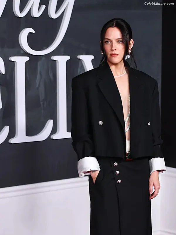 Riley Keough photo 12 of 60