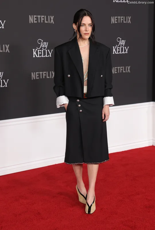 Riley Keough photo 13 of 60