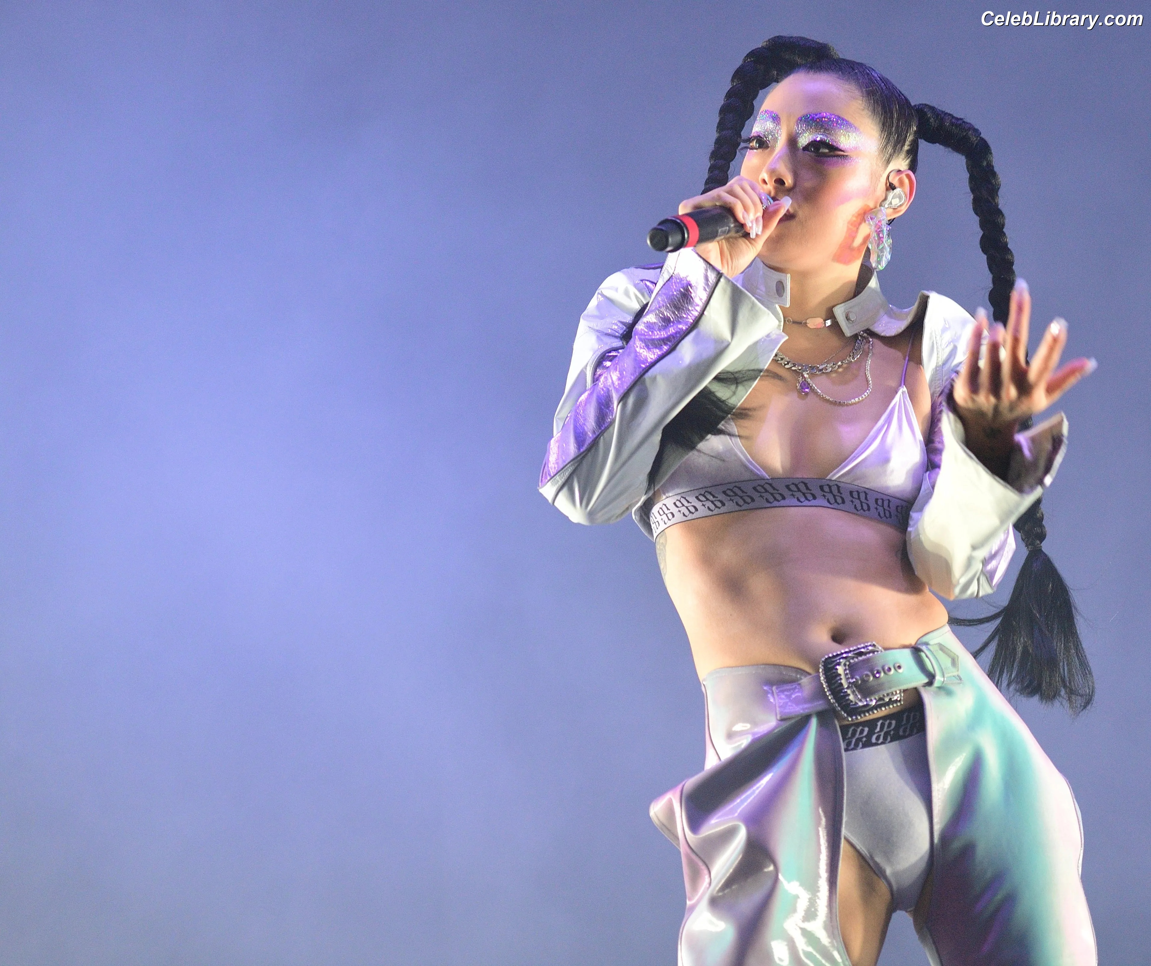 Rina Sawayama photo 8 of 208