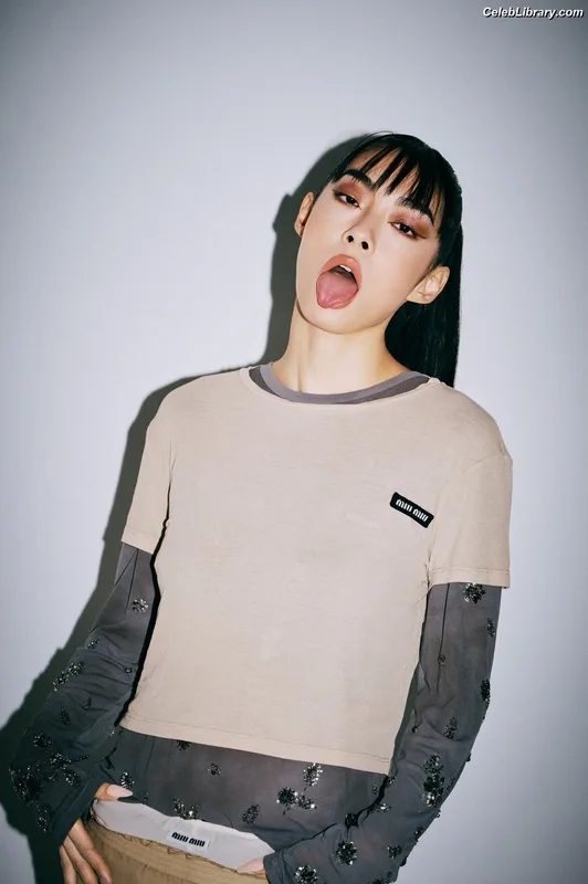 Rina Sawayama photo 8 of 208