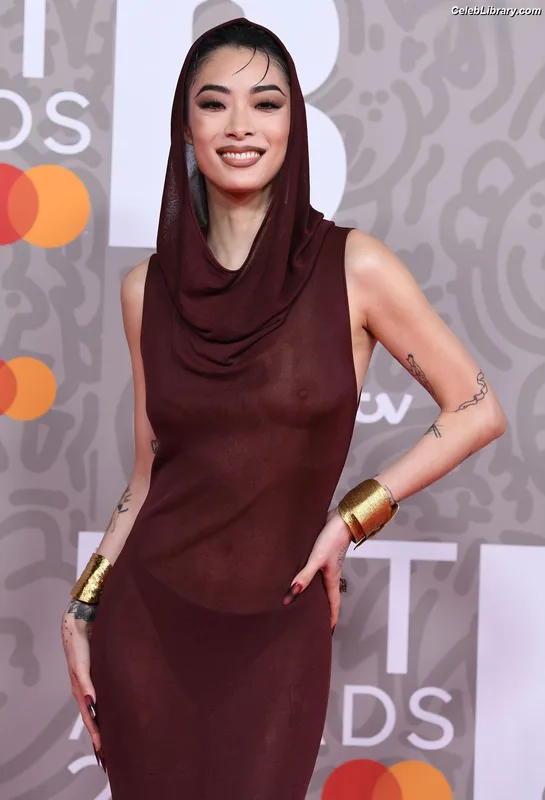 Rina Sawayama photo 7 of 208