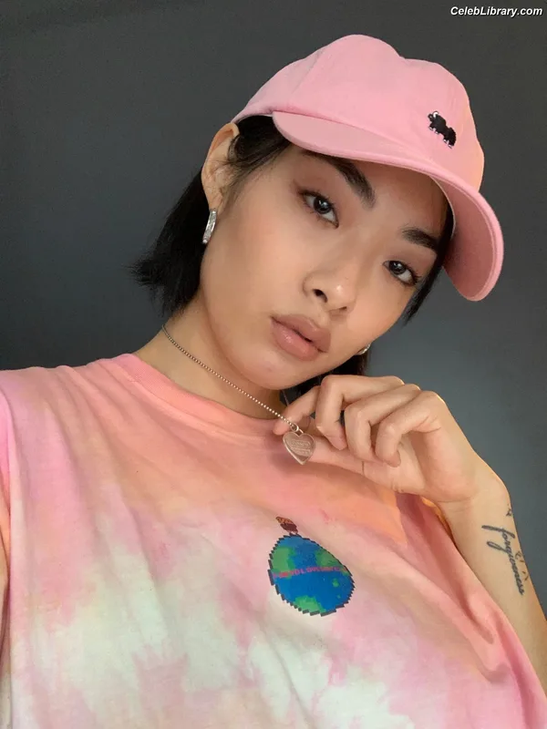 Rina Sawayama photo 17 of 208