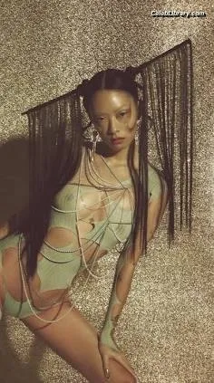 Rina Sawayama photo 17 of 208