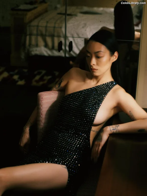 Rina Sawayama photo 4 of 208