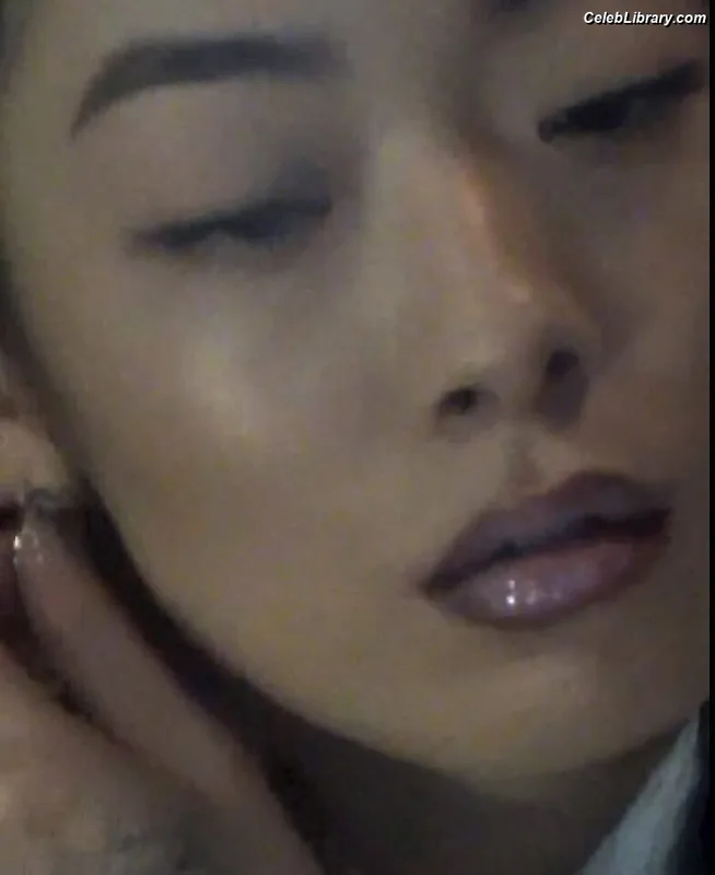 Rina Sawayama photo 10 of 208