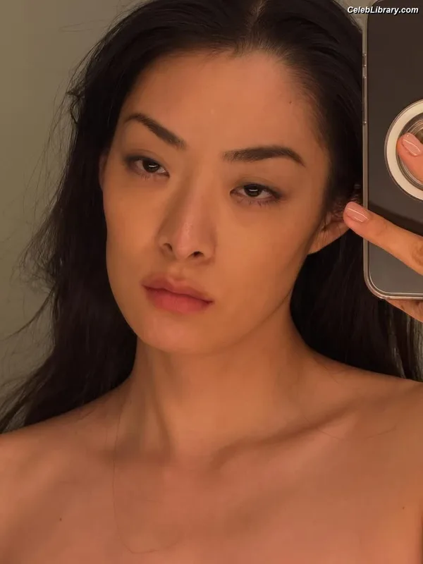 Rina Sawayama photo 6 of 208