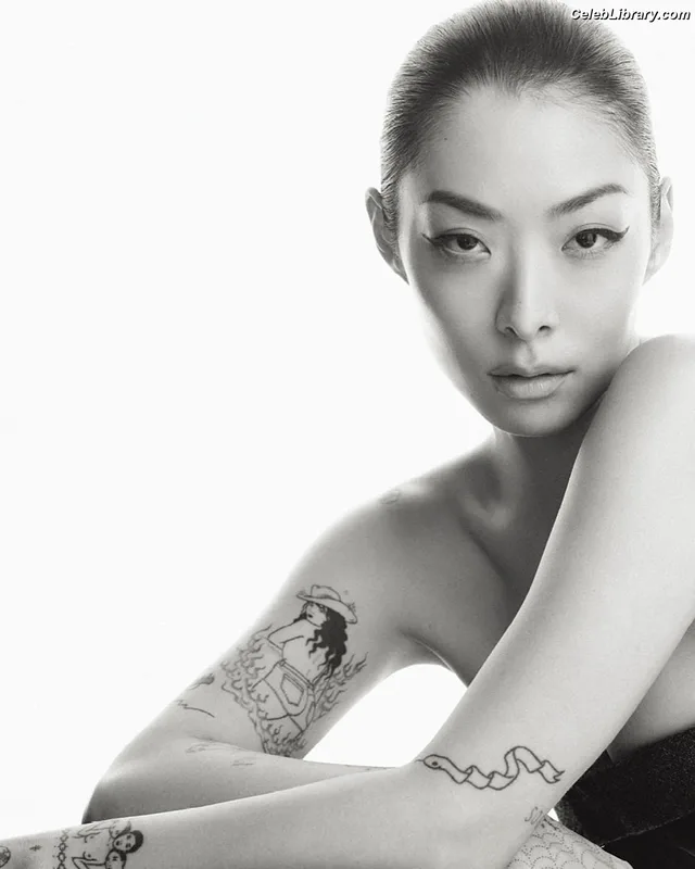 Rina Sawayama photo 16 of 208