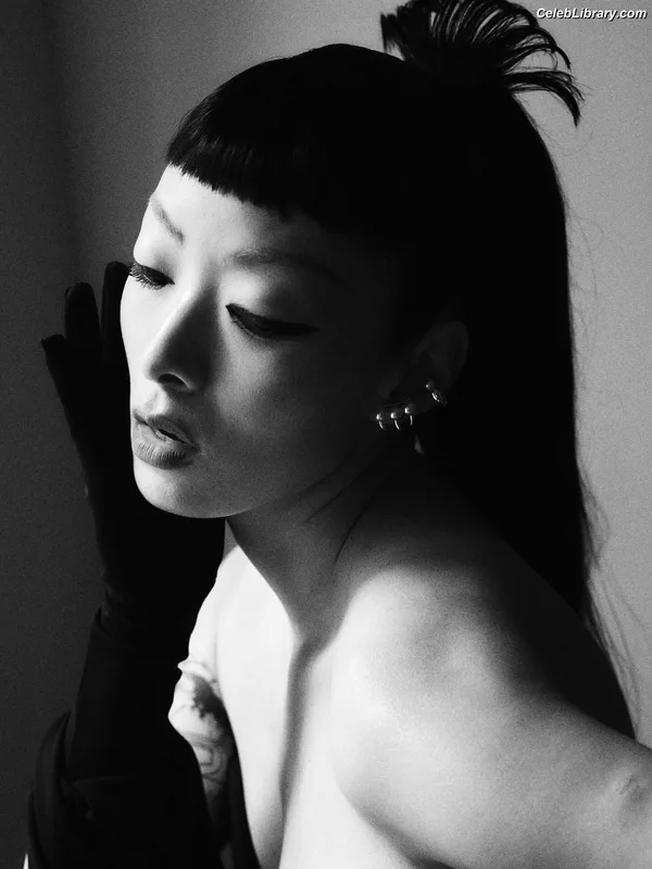 Rina Sawayama photo 13 of 208