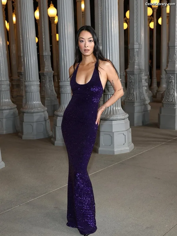Rina Sawayama photo 17 of 208