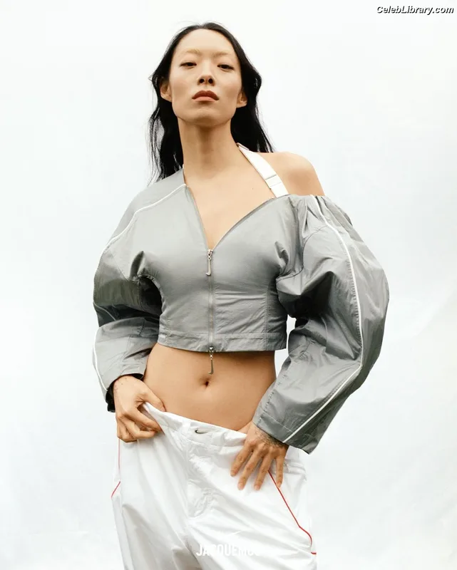 Rina Sawayama photo 4 of 208