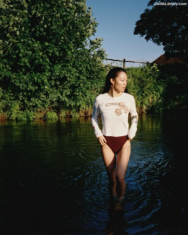 Rina Sawayama photo 10 of 208