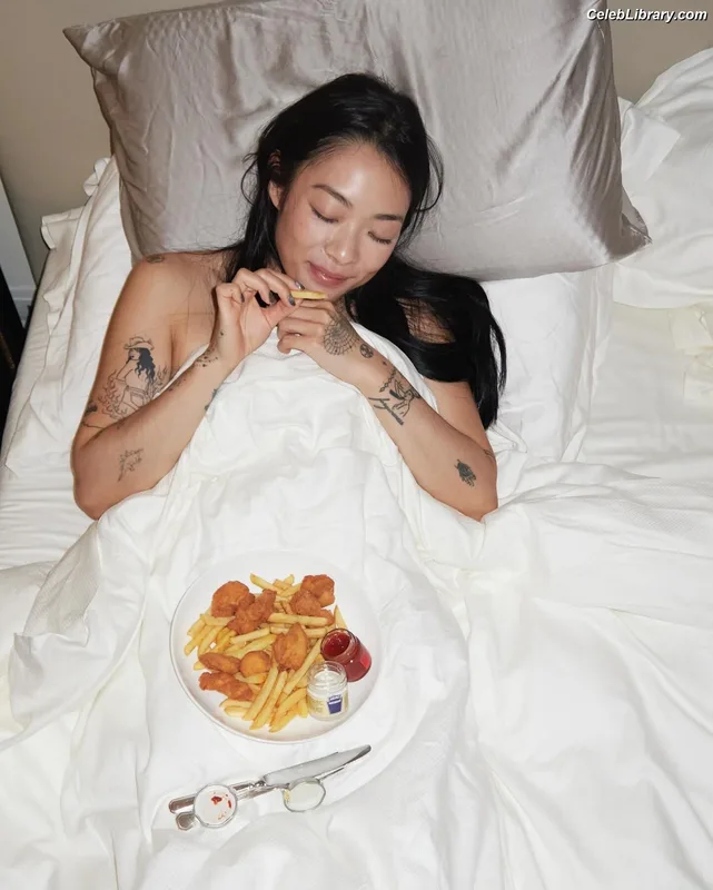 Rina Sawayama photo 15 of 208