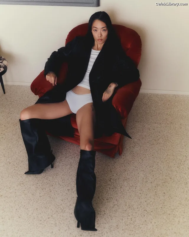 Rina Sawayama photo 18 of 208
