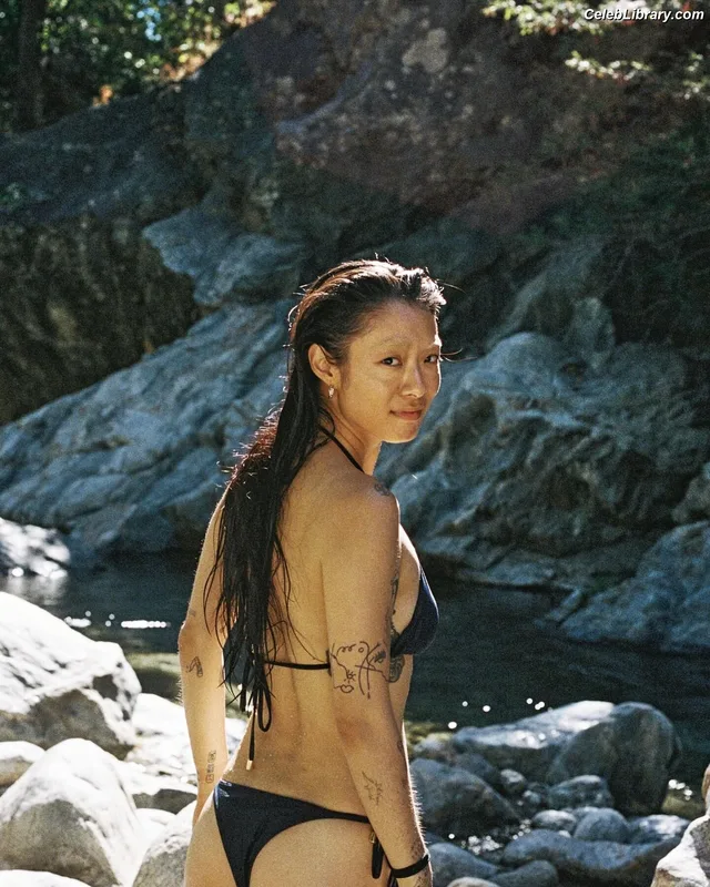 Rina Sawayama photo 22 of 208