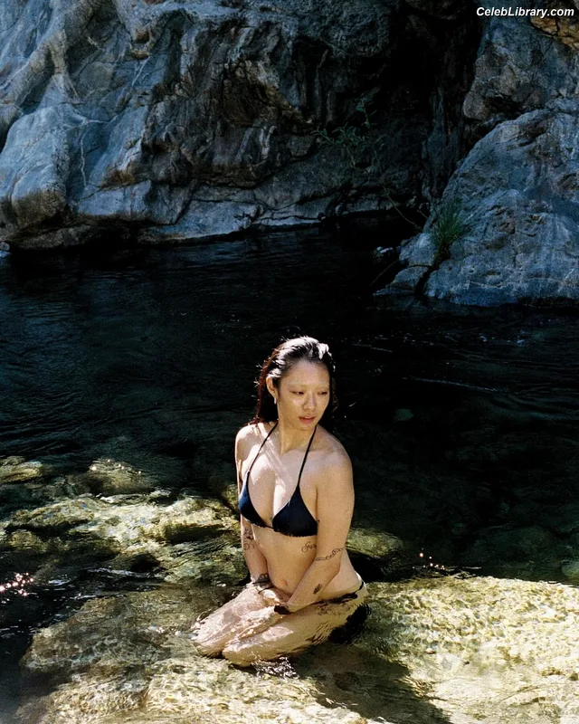 Rina Sawayama photo 21 of 208