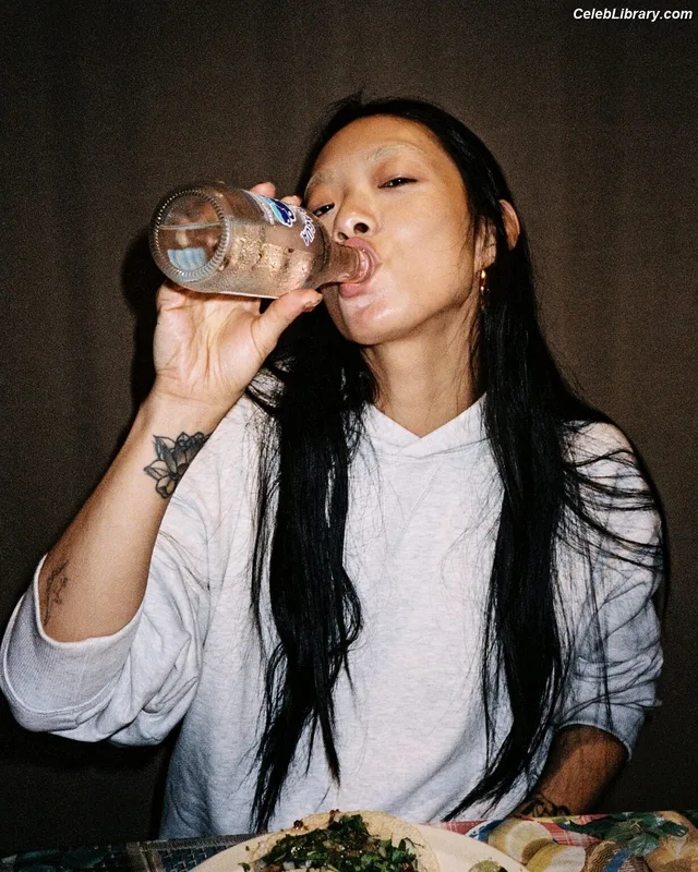 Rina Sawayama photo 1 of 208