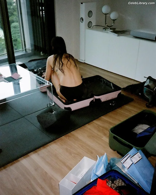 Rina Sawayama photo 3 of 208