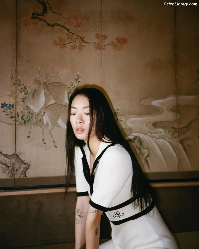 Rina Sawayama photo 8 of 208