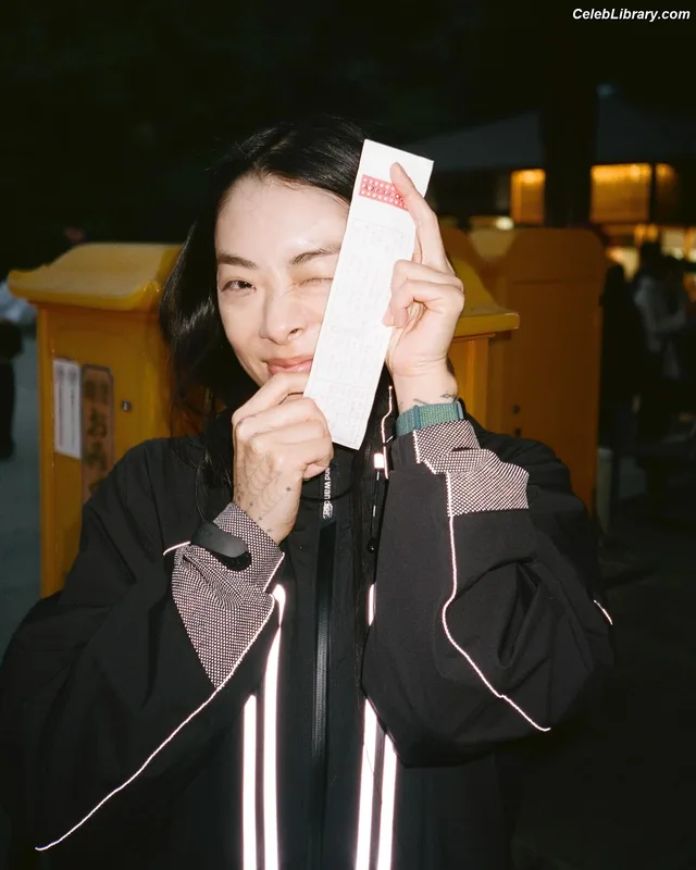 Rina Sawayama photo 11 of 208
