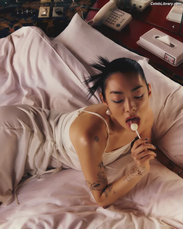 Rina Sawayama photo 5 of 208