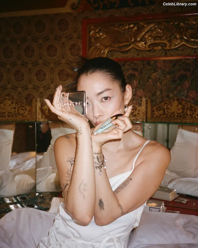 Rina Sawayama photo 3 of 208