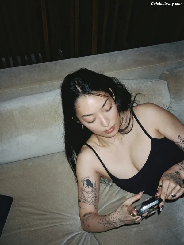 Rina Sawayama photo 7 of 208