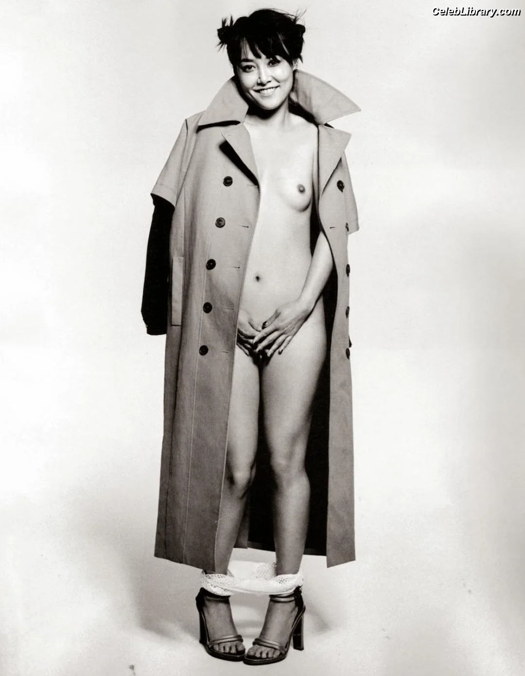 Rinko Kikuchi photo 24 of 25
