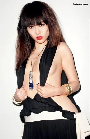 Rinko Kikuchi photo 1 of 25