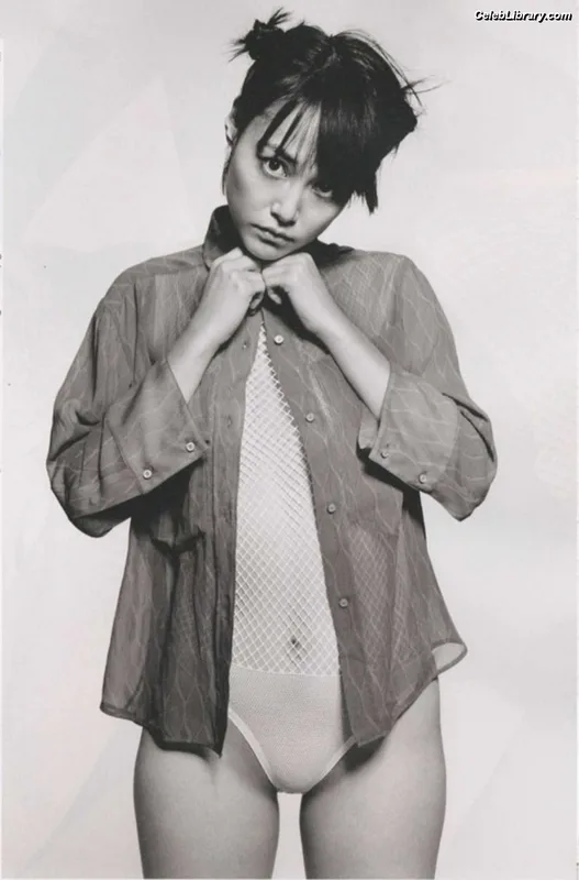 Rinko Kikuchi photo 1 of 25