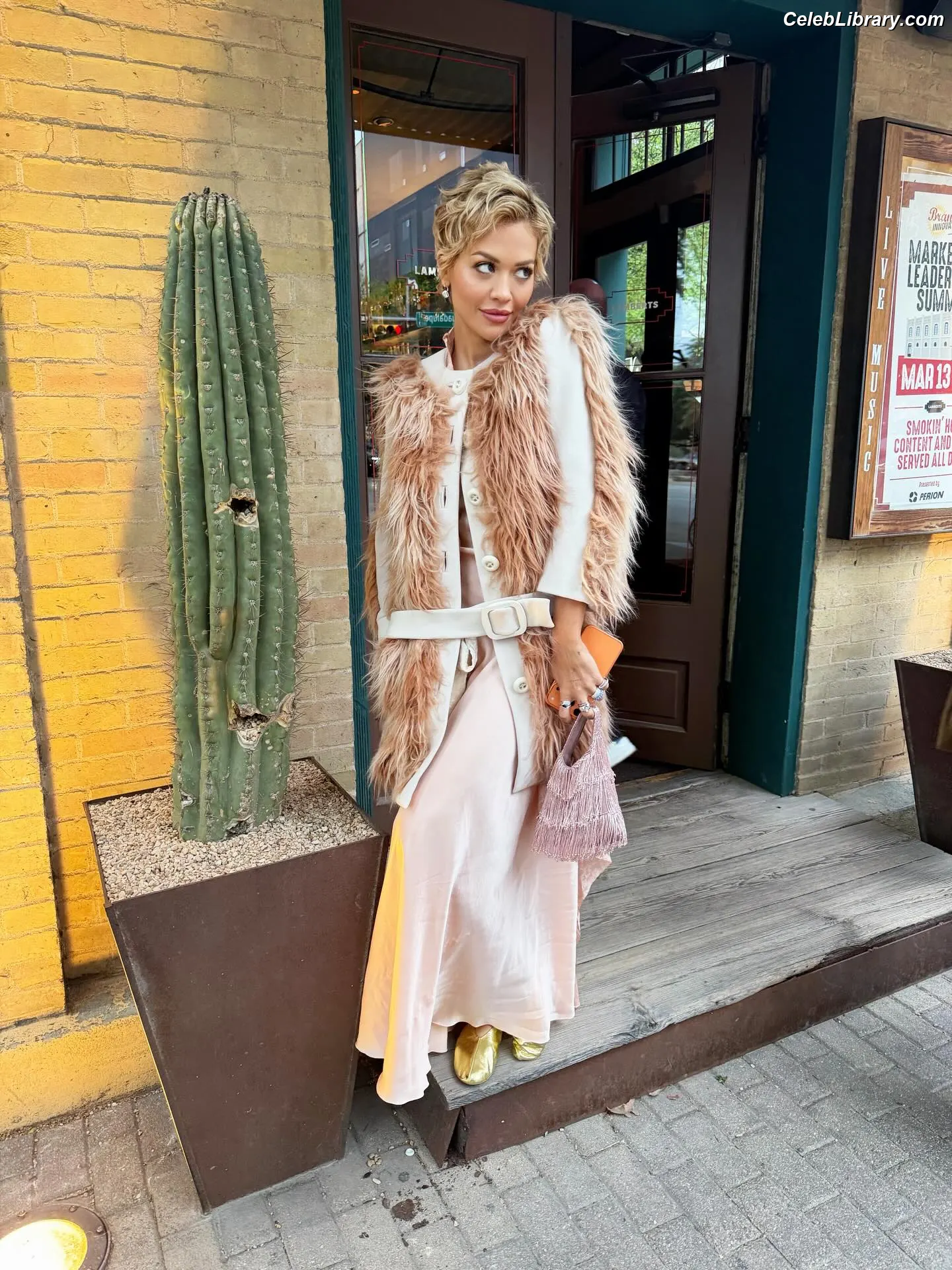 Rita Ora photo 18 of 1449