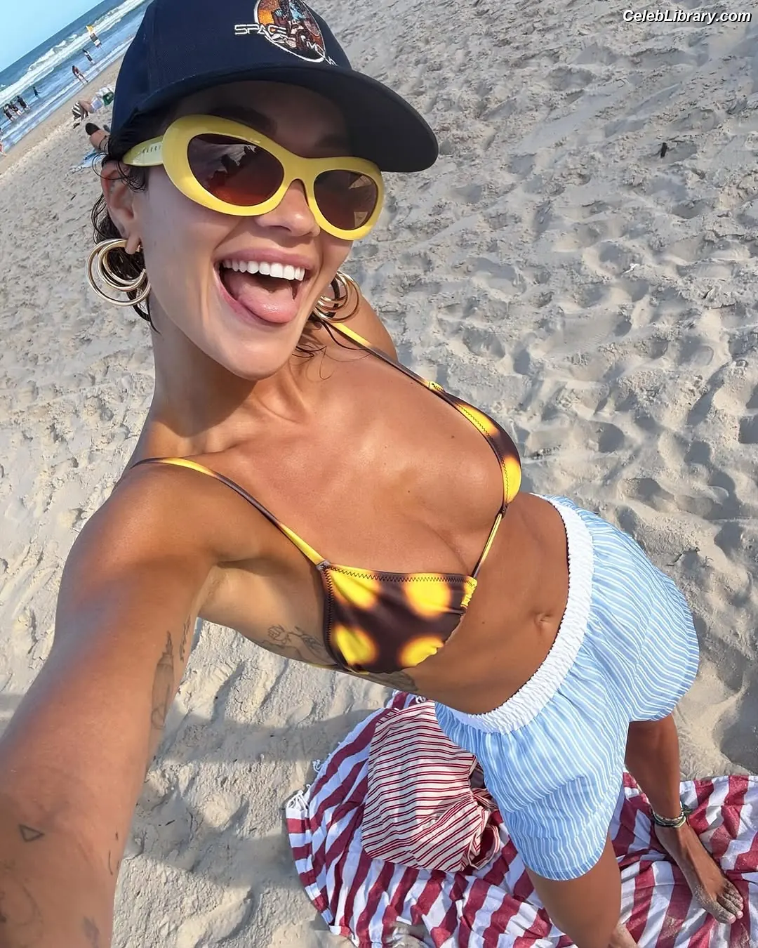 Rita Ora photo 18 of 1449