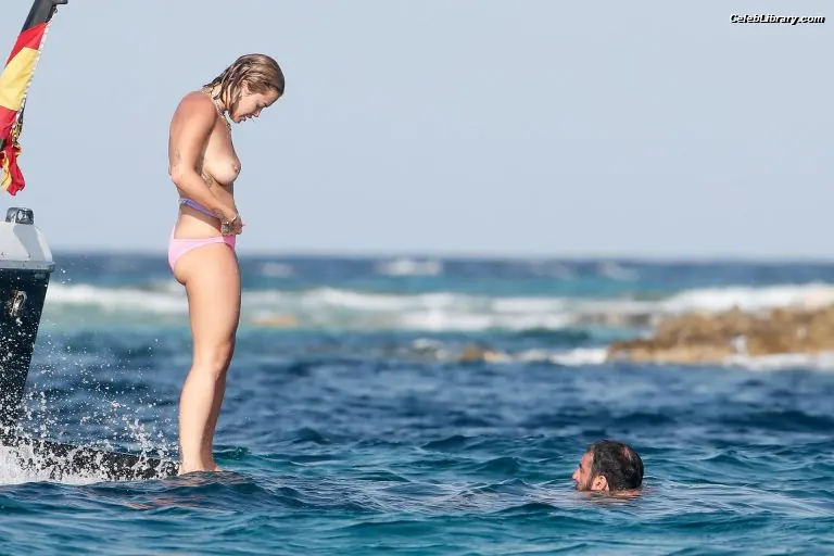 Rita Ora photo 15 of 1449